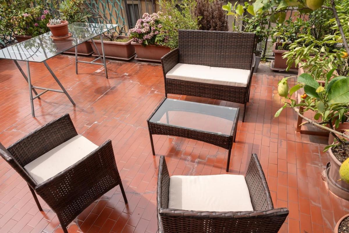 Center Romantic With Terrace Appartamento Milano
